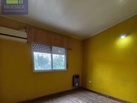 Casa 5 ambientes con 1 baño