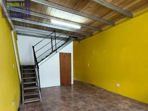 Casa en Alquiler con 1 cochera