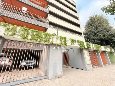 DEPARTAMENTO DE 4 AMBIENTES CON COCHERA Y BAULERA