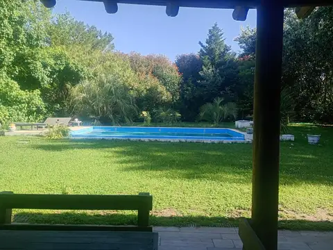 Alquiler Casa en La Legua 4 ambientes con pileta
