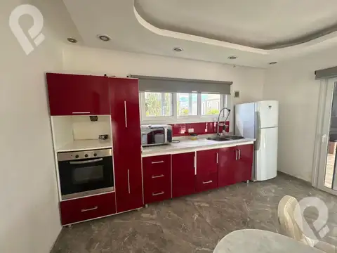 Casa 5 ambientes con 4 baños