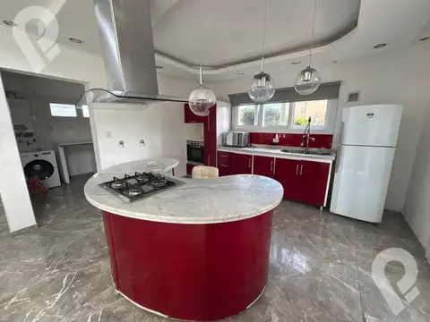 Casa en Alquiler de 4 dormitorios