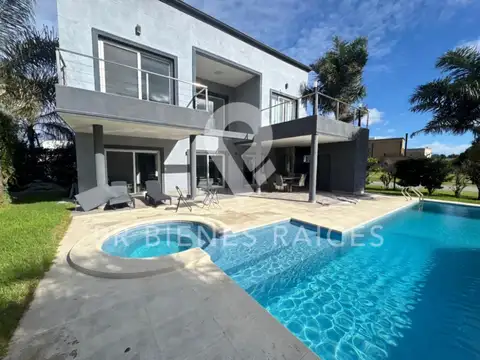 Casa en Venta y Alquiler en Lagos de Canning