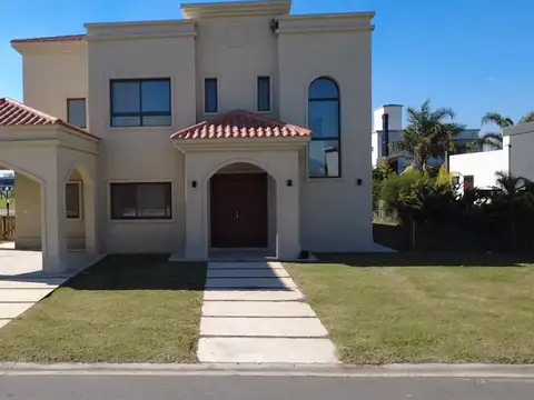 Excelente casa en venta en Lagos de Canning