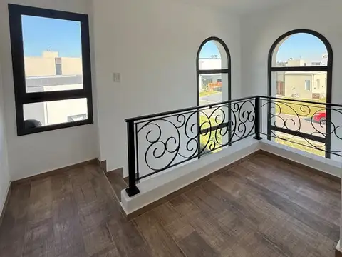 Excelente casa en venta en Lagos de Canning