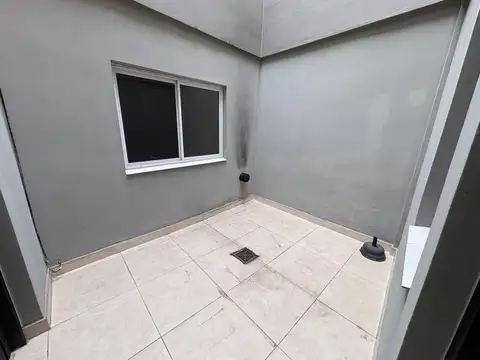 Departamento 5 ambientes con 2 baños