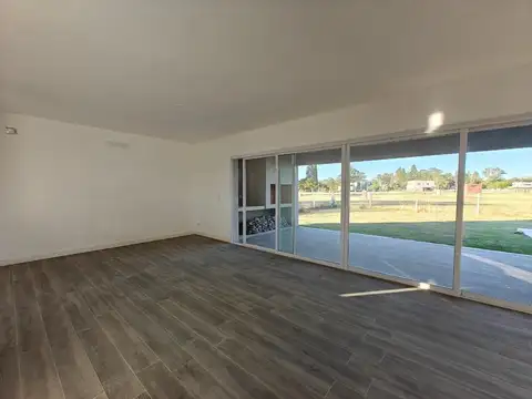 Casa en Venta en Pilar Del Este, USD 220.000