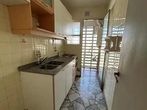Departamento 2 Ambientes en Venta – Piso Alto Muy Luminoso Flores