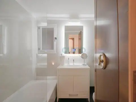 Departamento en Recoleta Barrio Norte - 5 ambientes, 2 cocheras 233m2