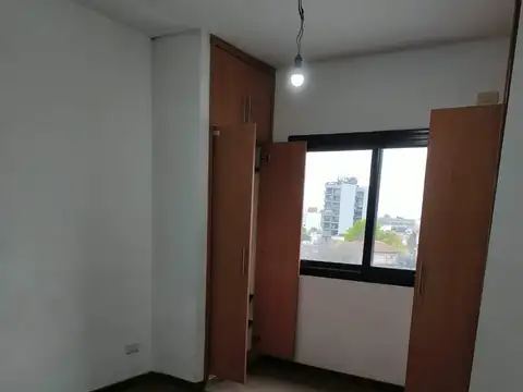 Departamento 2 Ambientes en Alquiler – Berazategui Centro