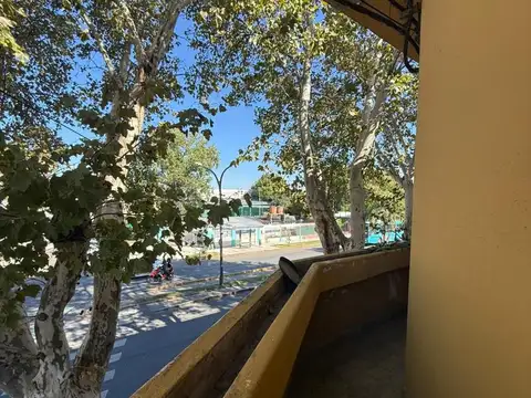 Casa 5 ambientes con 1 baño