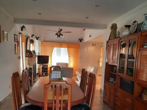 Casa en Venta en Villa Gobernador Udaondo, USD 390.000