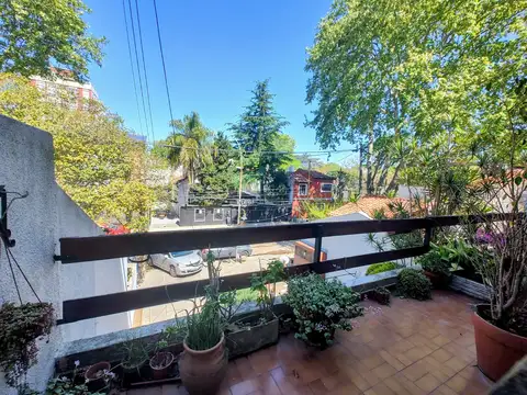 Depto Tipo Casa en Alquiler de 3 dormitorios