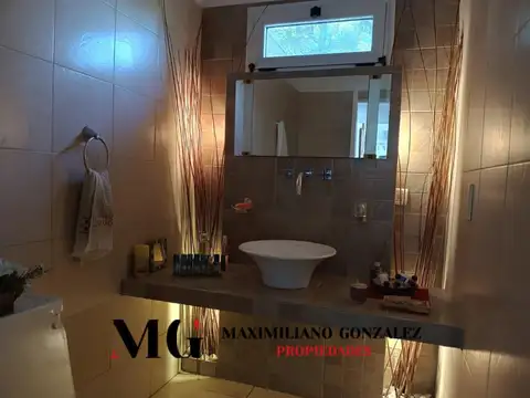 Casa en Alquiler Temporal con 2 cocheras