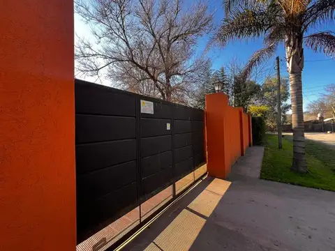 Casa en Alquiler en La Lonja, USD 1.600
