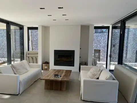 Casa en Alquiler Temporal en Costa Esmeralda, USD 30.000