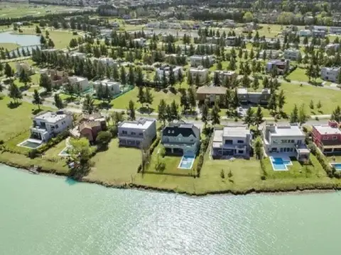 Terreno en Venta de 946,0 m2