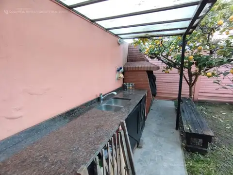 Depto Tipo Casa en Venta 25 años