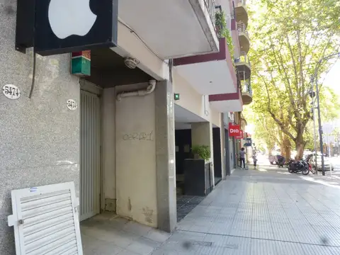 VENTA COCHERA CUBIERTA, P. BAJA,  EN VILLA URQUIZA