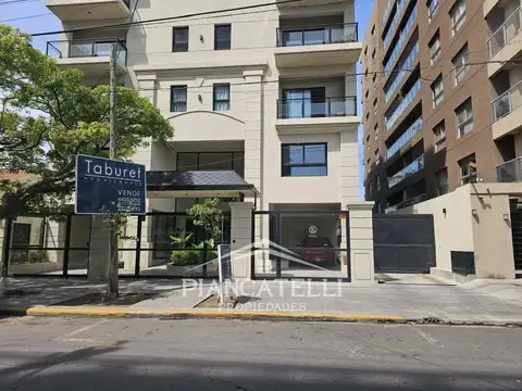 Cochera con excelente ubicación, en Ituzaingo Norte