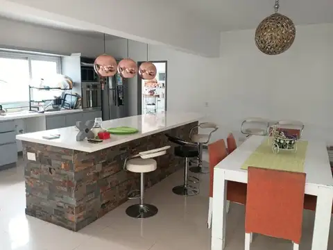 Casa en Alquiler de 6 dormitorios