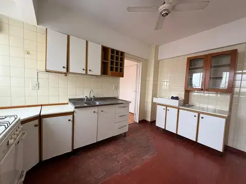 Marcelo T de Alvear 1265 Piso 7 Departamento B