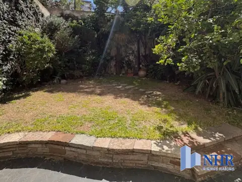 ESPECTAC CASA 3 PLANTAS 7 AMB+ GR JARDIN Y GARAGE 2 AUTOS S/GR LOTE PROPIO
