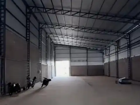 Galpon en Venta 28  mts Fondo
