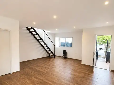 Depto Tipo Casa en Venta de 4 ambientes