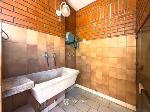 Departamento 5 ambientes con 2 baños