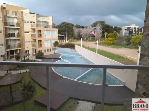 Calle 32 y Mar Azul 100