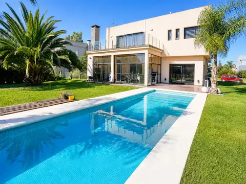 CASA 5 AMBIENTES VENTA SAN ELISEO GOLF CON PILETA