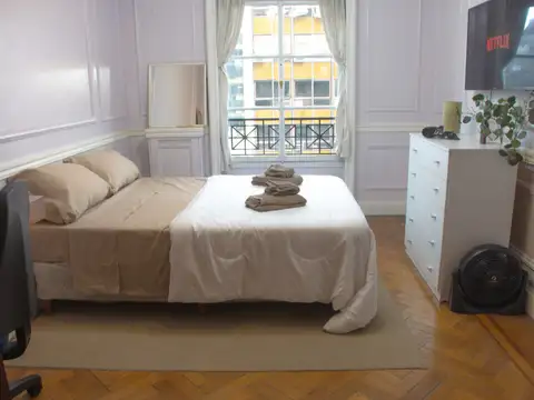 Exclusivo semipiso de estilo francés Ideal para renta temporaria o inversión