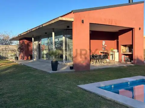 Casa en Alquiler de 3 dormitorios