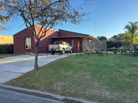 Casa alquiler barrio cerrado Canton norte Escobar 3 dormitorios pileta 1 planta