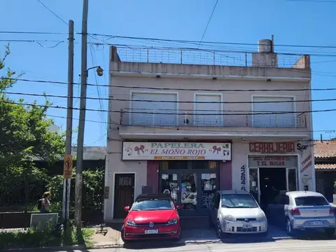 VENTA CASA  3 AMB.  C/LOCALES EN BLOCK