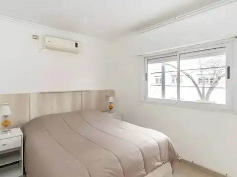 3 ambientes amoblado tipo casa con balcón y patio
