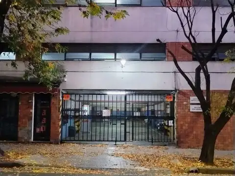 OFERTA COCHERA MB ESTADO - FLORES  - UBICADA EN PLANTA BAJA - INGRESO CON CONTROL  REMOTO