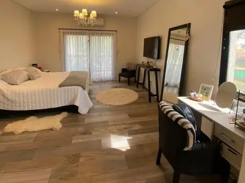 Casa en Venta en Francisco Álvarez, USD 240.000