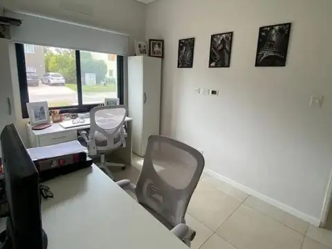 Casa en Venta con 5 cocheras