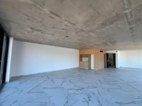 Oficina en Alquiler al Este