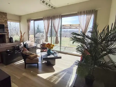 Casa en Venta en Colonia las Rosas, USD 169.000