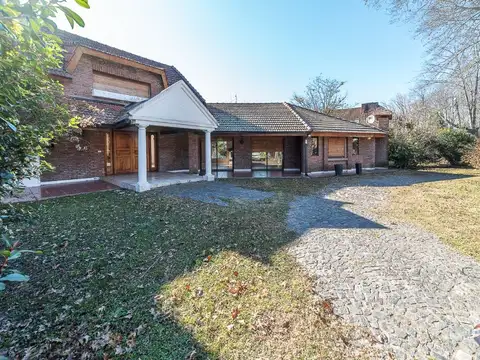 VENTA CASA MAPUCHE  6 AMBIENTES APTO CRÉDITO