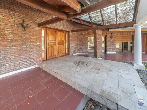 Casa 6 ambientes con 3 baños