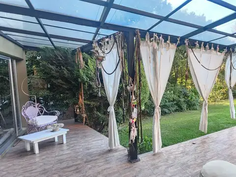 Casa 7 ambientes con 5 baños