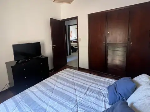 Depto Tipo Casa 5 ambientes con 2 baños