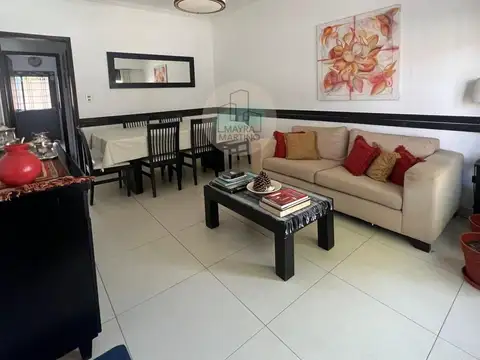 Depto Tipo Casa en Venta de 5 ambientes