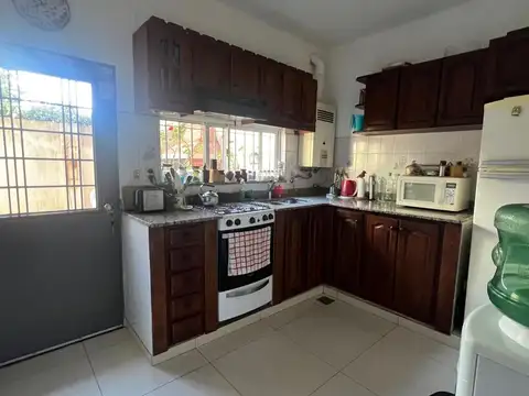 Depto Tipo Casa en Venta con 1 cocheras
