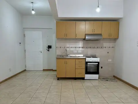 Departamento en Alquiler en Sarandi, $ 400.000