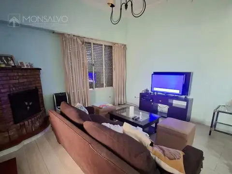 Casa en Alquiler en Villa Ballester, $ 2.200.000